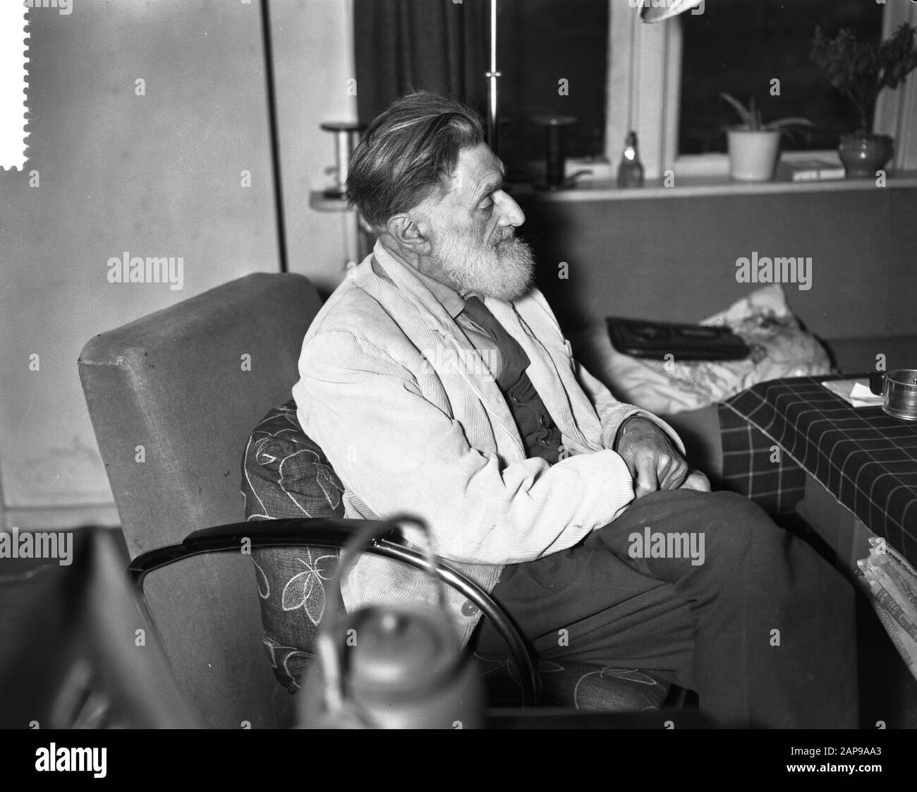 Le romancier néerlandais connu K. van Bruggen espère être le 14 novembre prochain 85 ans Date: 9 novembre 1959 mots clés: Romanciers Nom personnel: K. van Bruggen Banque D'Images