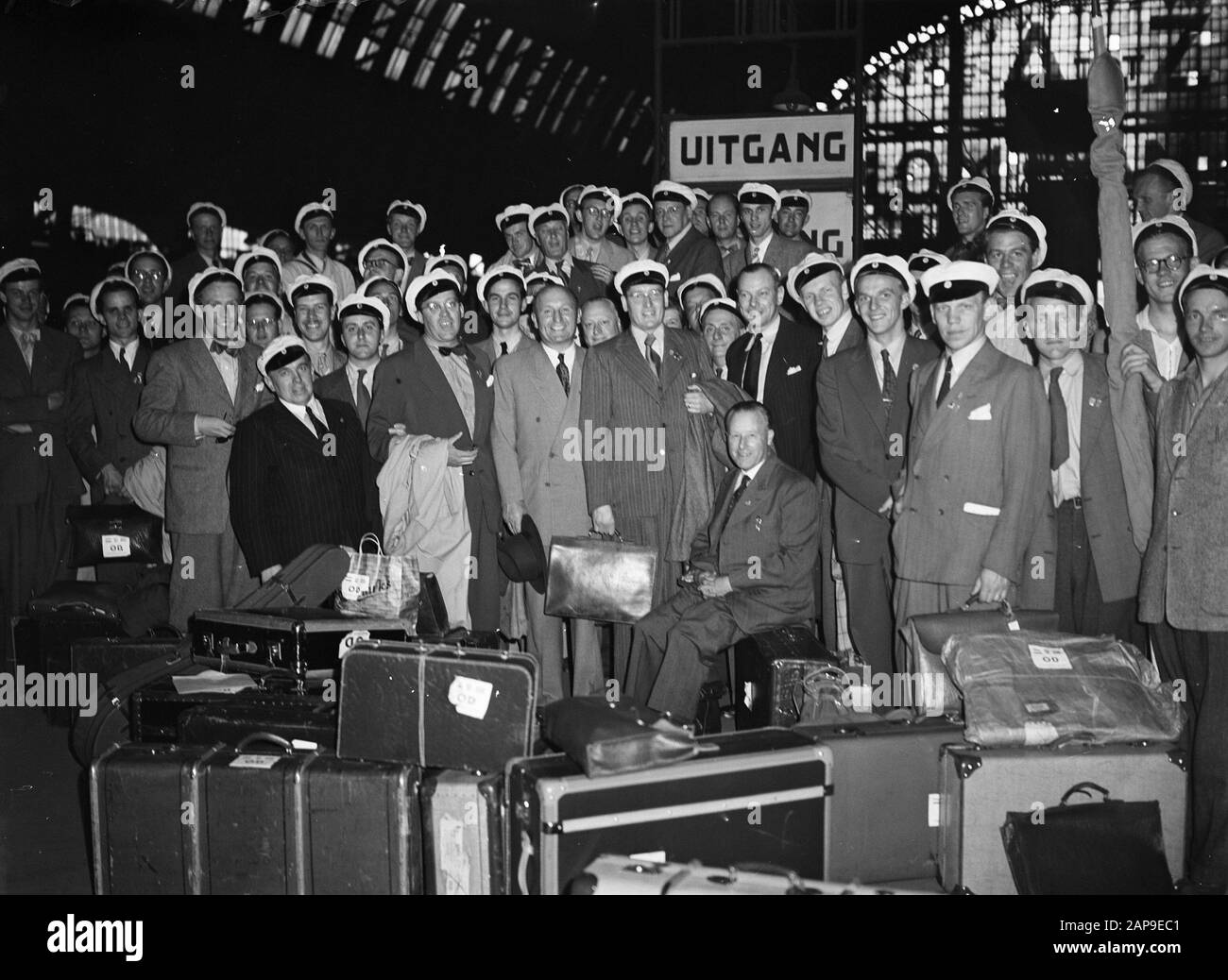 Arrivée du chœur suédois Orphei Dranger @ Date : 14 juin 1948 mots clés : arrivée, chœur Banque D'Images