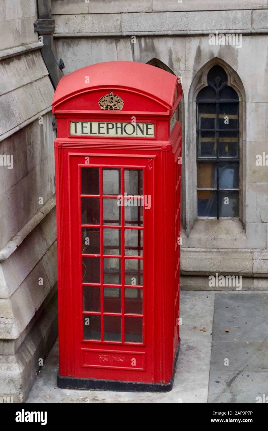 Boîte Téléphonique Rouge, Londres, Angleterre. Banque D'Images