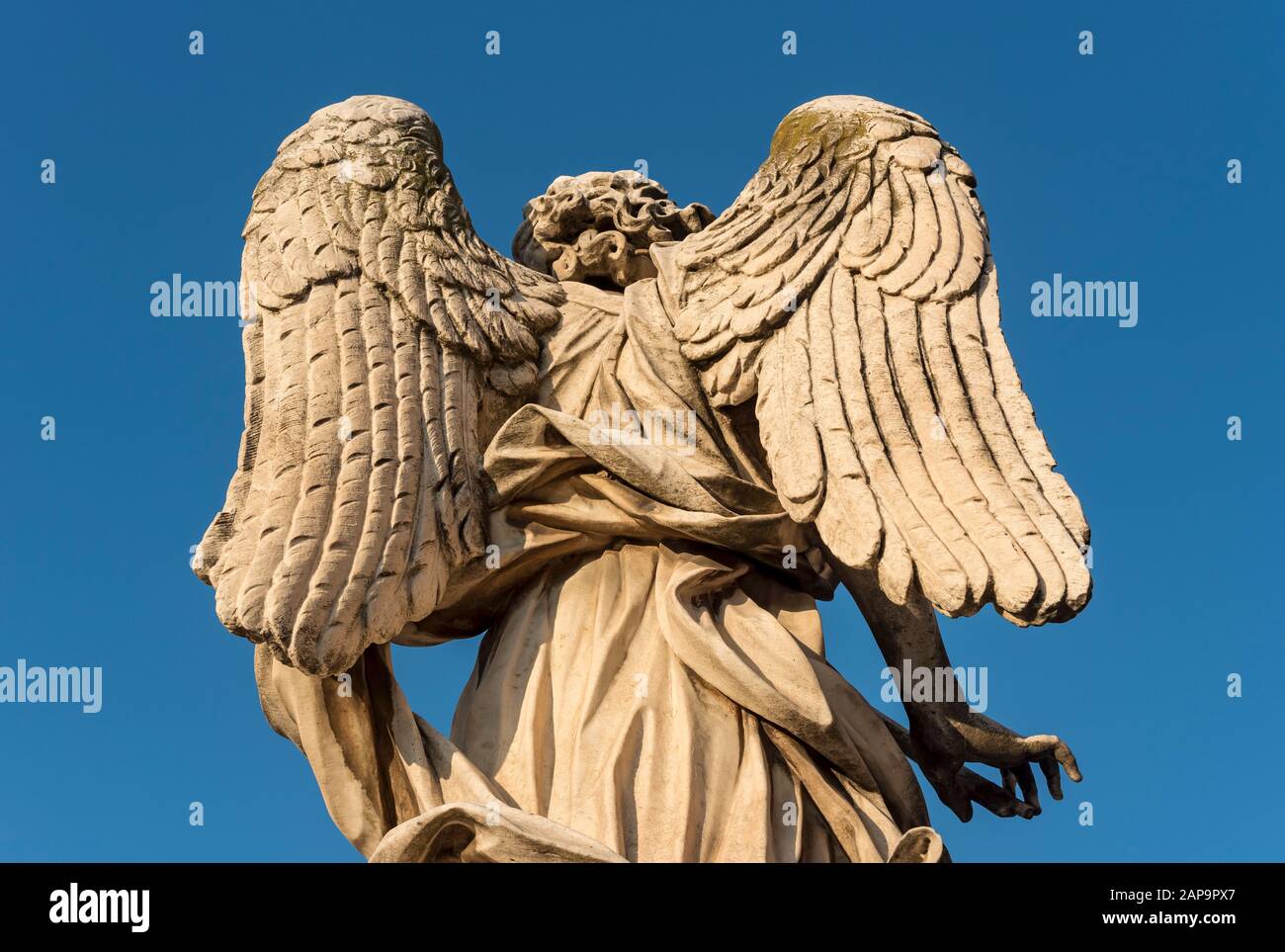 Ailes de statue d'ange, pont Ponte Sant'Angelo, Rome, Italie Banque D'Images