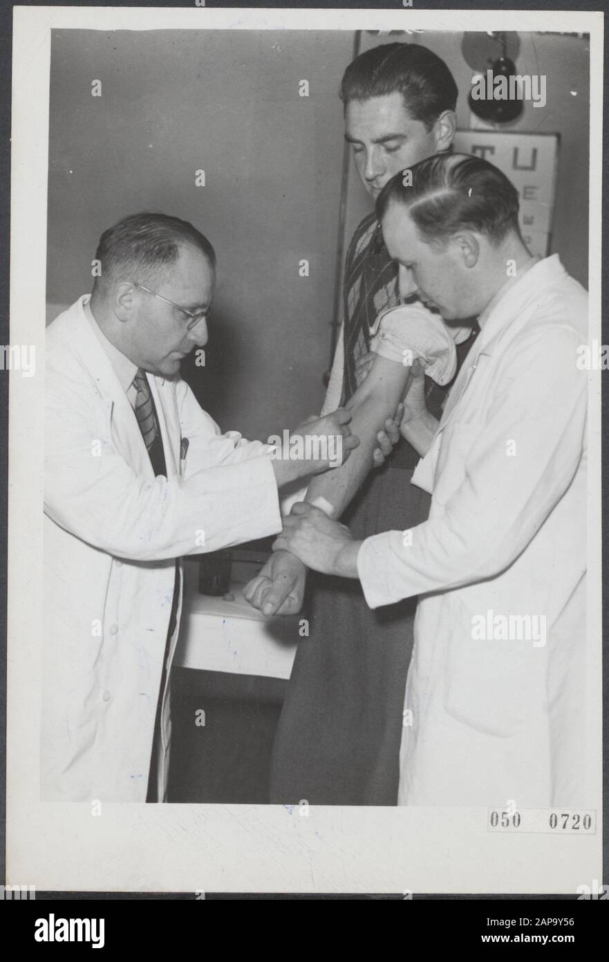 Conscription, inspections, Utrecht Date : 31 octobre 1950 lieu : Utrecht mots clés : conscription, inspections Banque D'Images