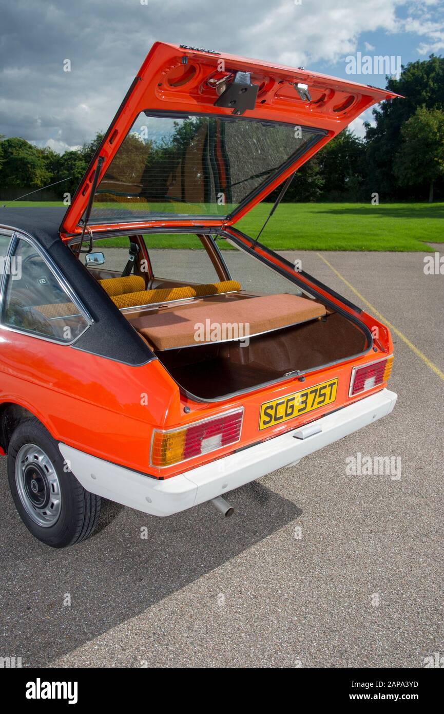 1979 Chrysler Alpine classique berline voiture familiale du groupe Rotes Banque D'Images