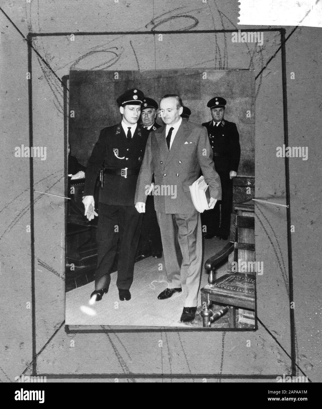 Criminel de guerre belge Jan Verbelen lors d'un procès pour crimes de guerre en Autriche Annotation: Repronegative Date: 30 novembre 1965 lieu: Autriche mots clés: Collaboration, criminels de guerre, processus Nom personnel: Verbelen, Jan Banque D'Images