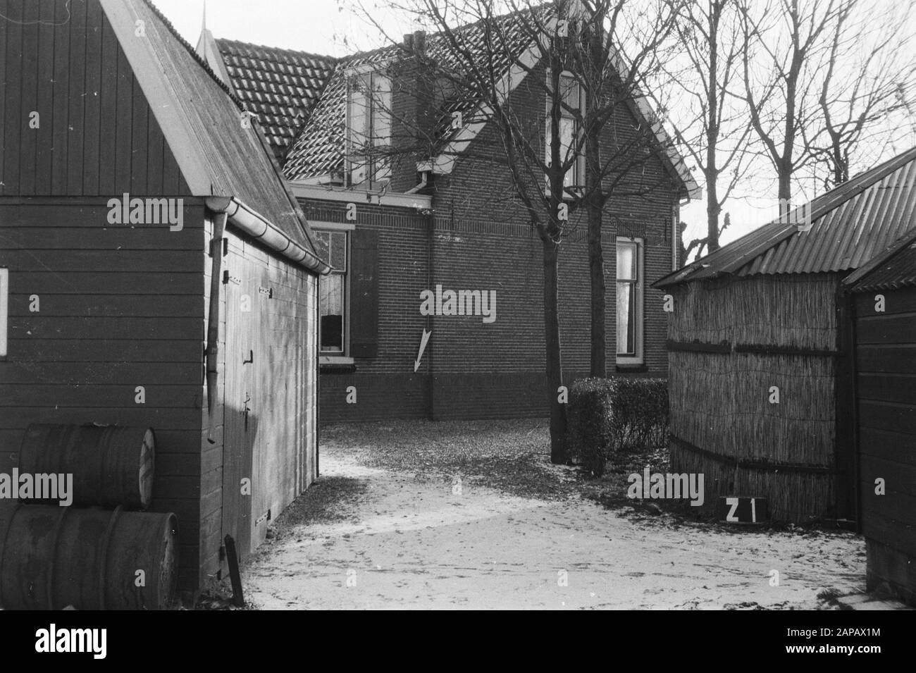 Points fixes Cultuurtechnische dienst Description: Ferme à Zegveld (consolidation des terres Zegveld) Annotation: Z-1. Consolidation des terres, ajustements des eaux de champ Banque D'Images Points fixes Cultuurtechnische dienst Description: Ferme à Zegveld (consolidation des terres Zegveld) Annotation: Z-1. Consolidation des terres, ajustements des eaux de champ Banque D'Images