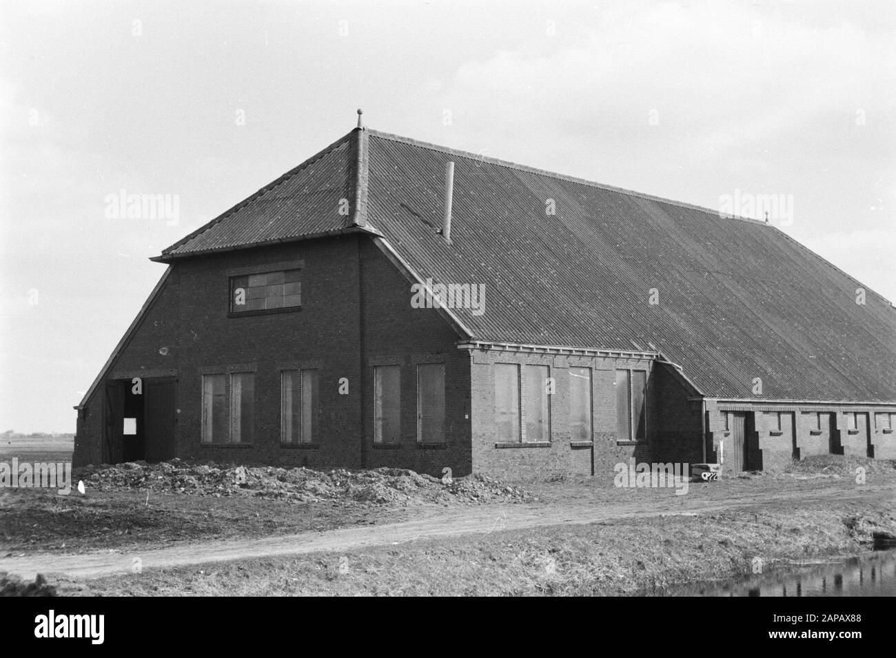 Points fixes Cultuurtechnische dienst Description: Ferme à Oude Pekela [swailverland Pomppolder] Annotation: Op-22. Pekela mots clés : consolidation des terres, ajustements des eaux de terrain Banque D'Images