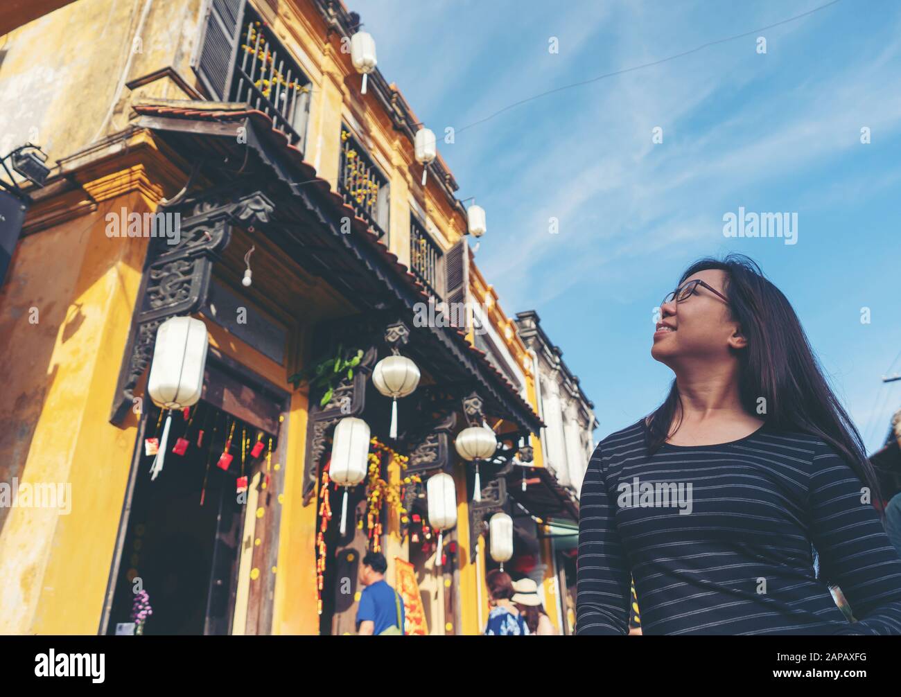 Femme à Hoi Une ville ancienne, Vietnam Banque D'Images