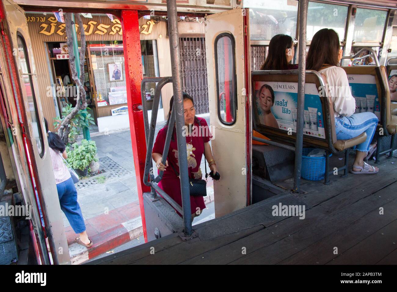 Bangkok bus intérieur personnes service transport transport Thaïlande Banque D'Images