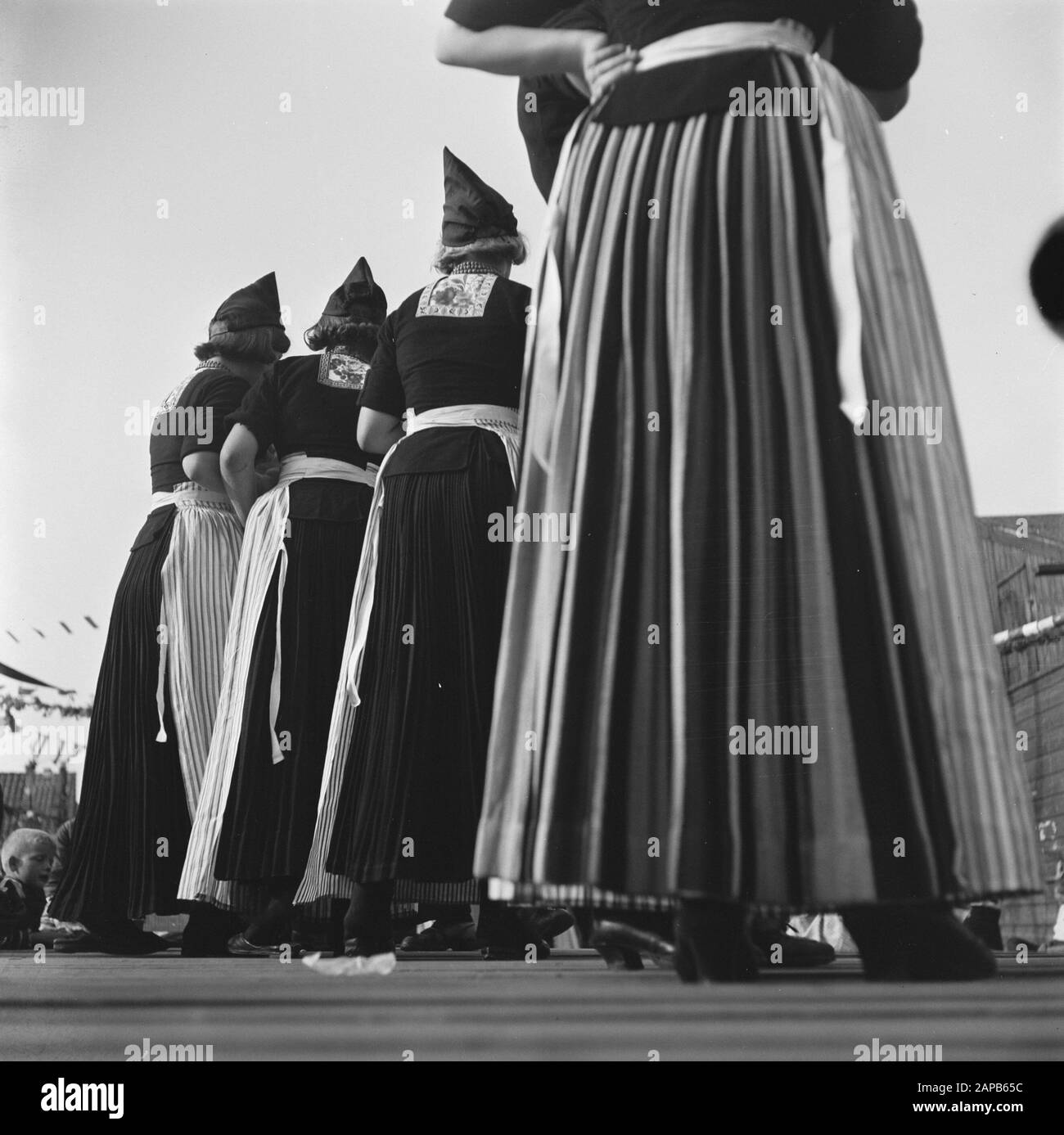 Festivals et foire de libération à Volendam. Date : Juillet 1945; Banque D'Images