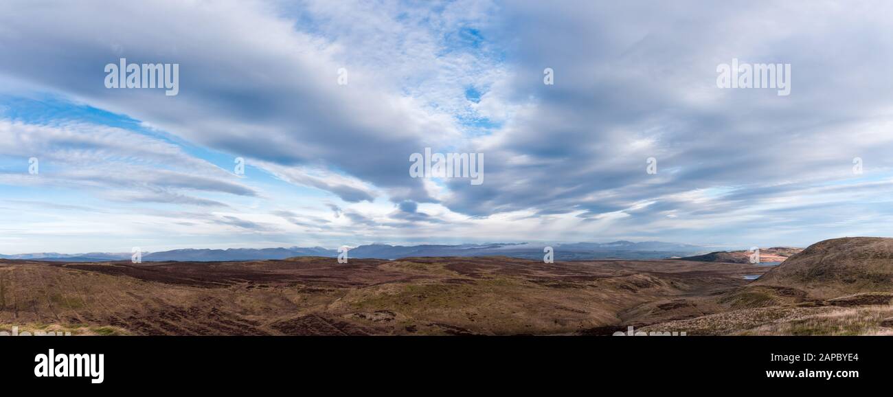 Parc régional de Trossachs - paysages de nuages. Vue sur les collines de Kilpatrick Banque D'Images