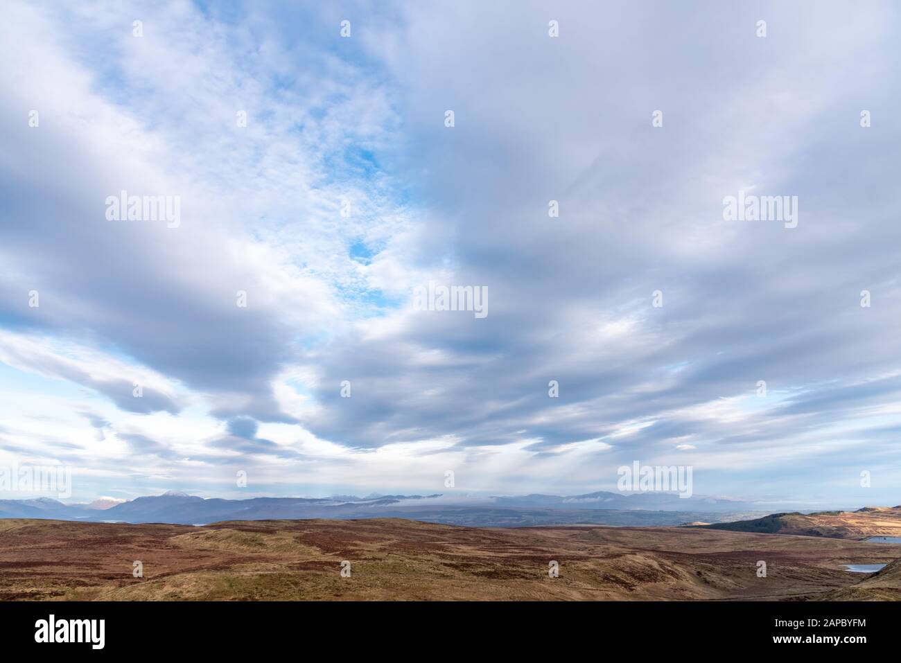 Parc régional de Trossachs - paysages de nuages. Vue sur les collines de Kilpatrick Banque D'Images