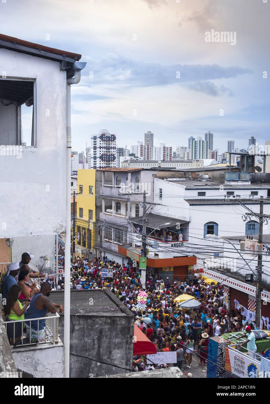 Célébrations du Carnaval dans une communauté de favela slum du centre-ville au Brésil Banque D'Images