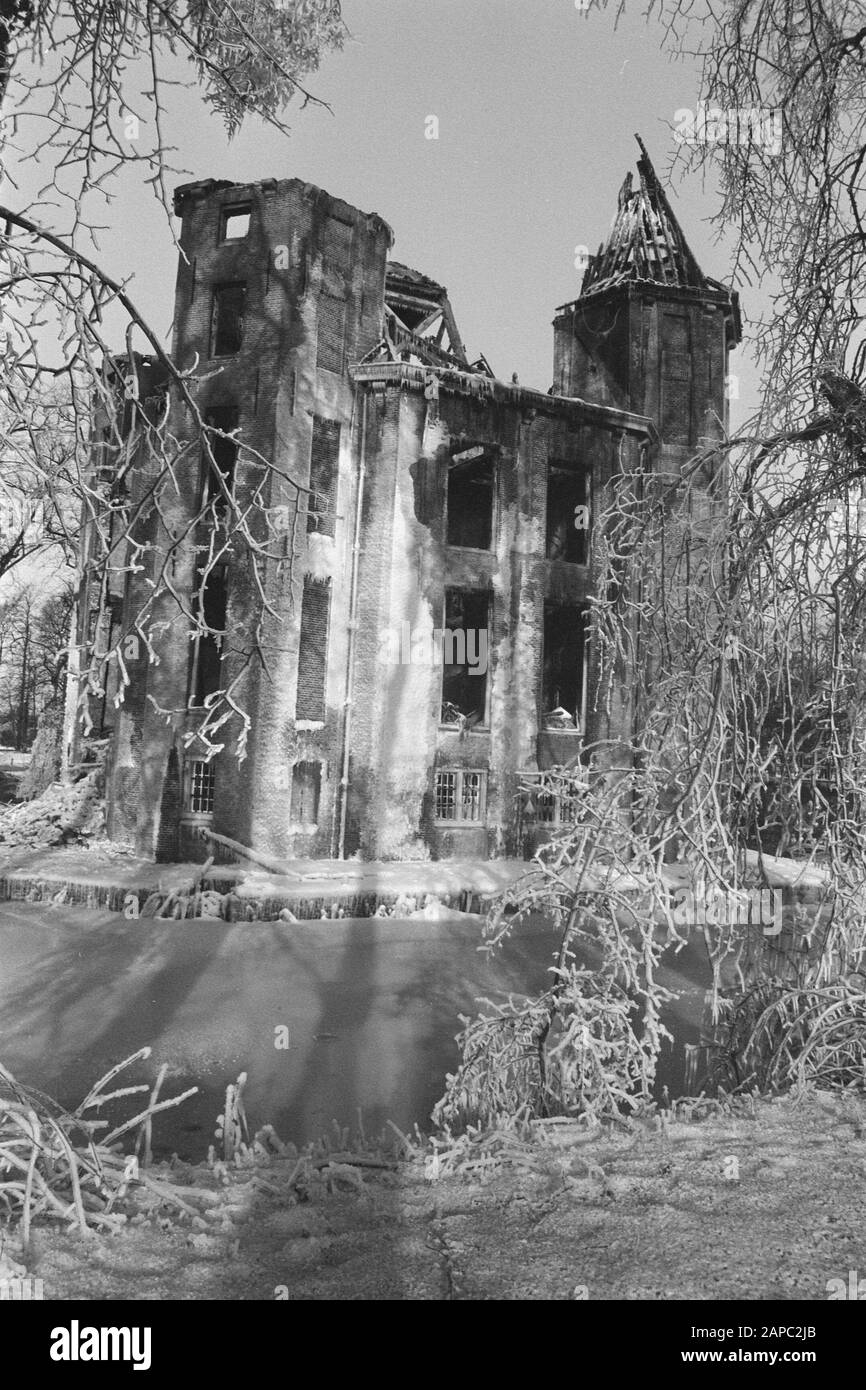 Château du XVIIe siècle Heemstede te Houten brûlé hier Date: 11 janvier 1987 lieu: Bois mots clés: Feux, châteaux, ruines Nom personnel: Kasteel Heemstede Banque D'Images
