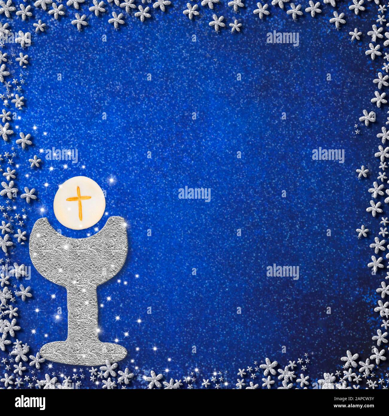 Premiere Carte D Invitation A La Communion Sainte Craie D Argent Sur Fond Bleu De Papier Flou Et Cadre De Fleurs D Argent Avec Espace De Copie Au Texte Ou A La Photo Carre Im Photo