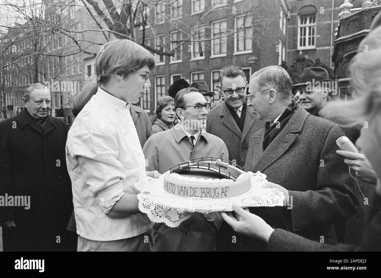 Interdiction de stationnement d'action sur les ponts Date : 6 mars 1967 mots clés : Burgen Banque D'Images