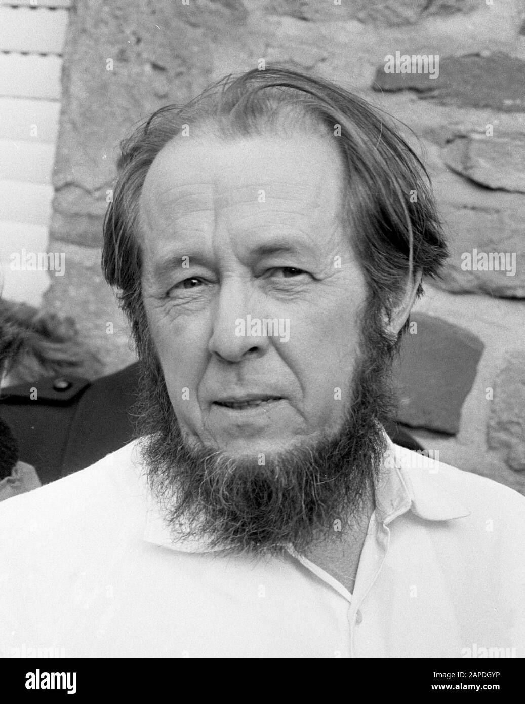 L'écrivain russe Alexander Soljenitsyn a été expulsé de Russie et réside maintenant dans la maison d'Heinrich Böll; Banque D'Images