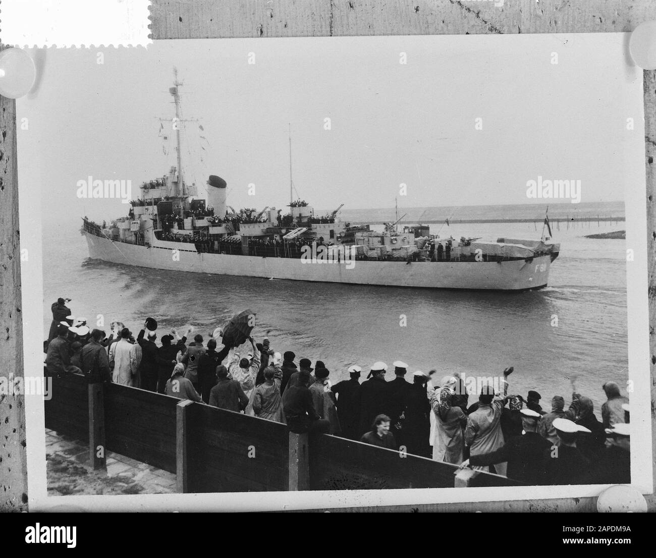 Den Helder, Hr. Mme Dan. Frégate van Zijll départ en Corée Date: 14 juillet 1954 lieu: Den Helder mots clés: Ships Nom personnel: HR. Mme Dan. Frégate van Zijll Banque D'Images