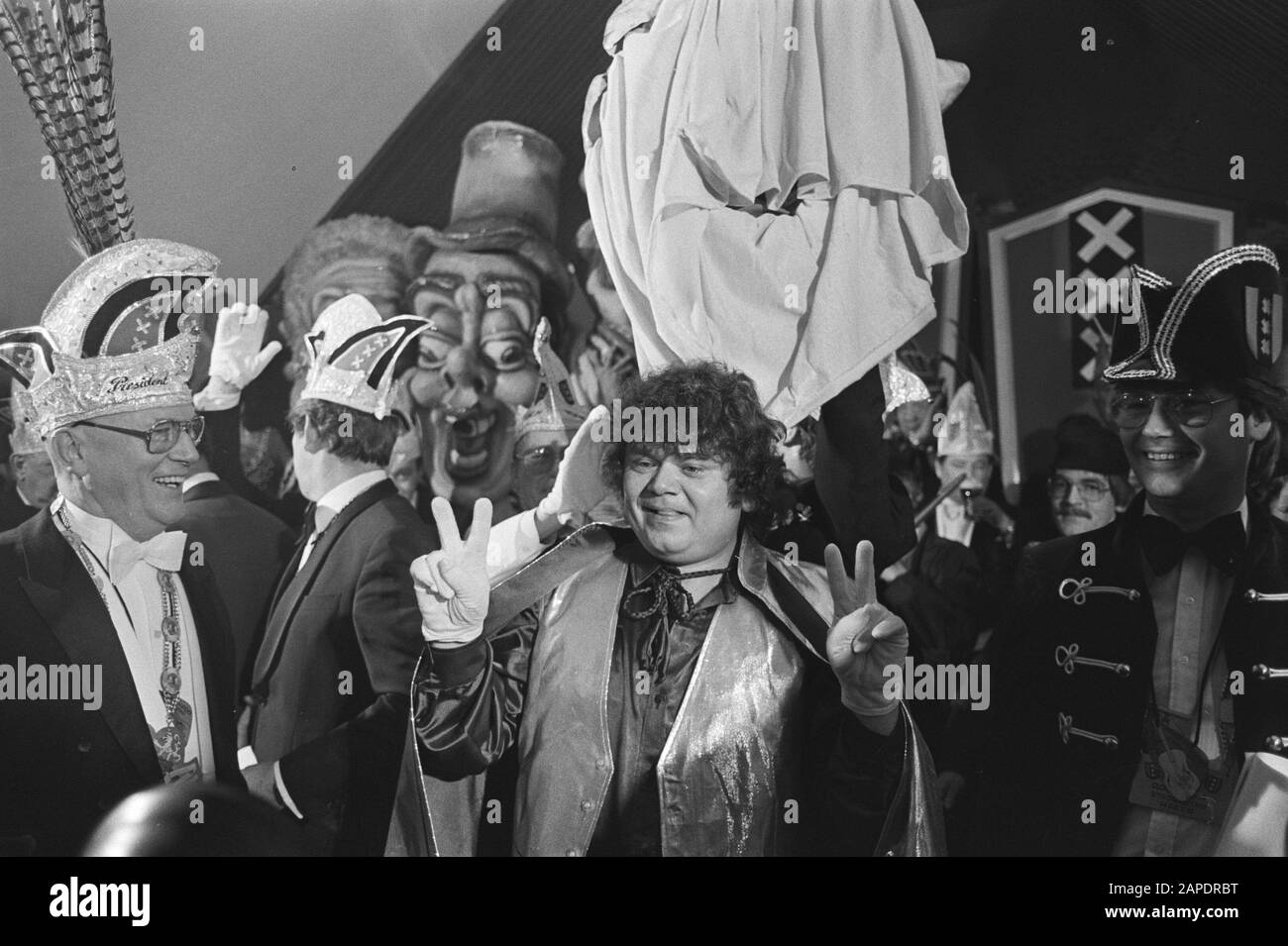 André Hazes nommé Stadsprins van Amsterdam Description: André Hazes après sa nomination Date: 11 novembre 1981 lieu: Amsterdam, Noord-Holland mots clés: Chanteurs Nom personnel: Hazes, André Banque D'Images