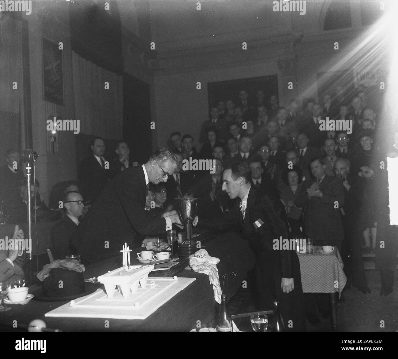 Champion De Billard Europe Date : 8 Janvier 1949 Banque D'Images