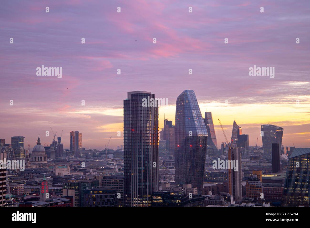 Vue panoramique de Londres sur la ville depuis un haut Banque D'Images