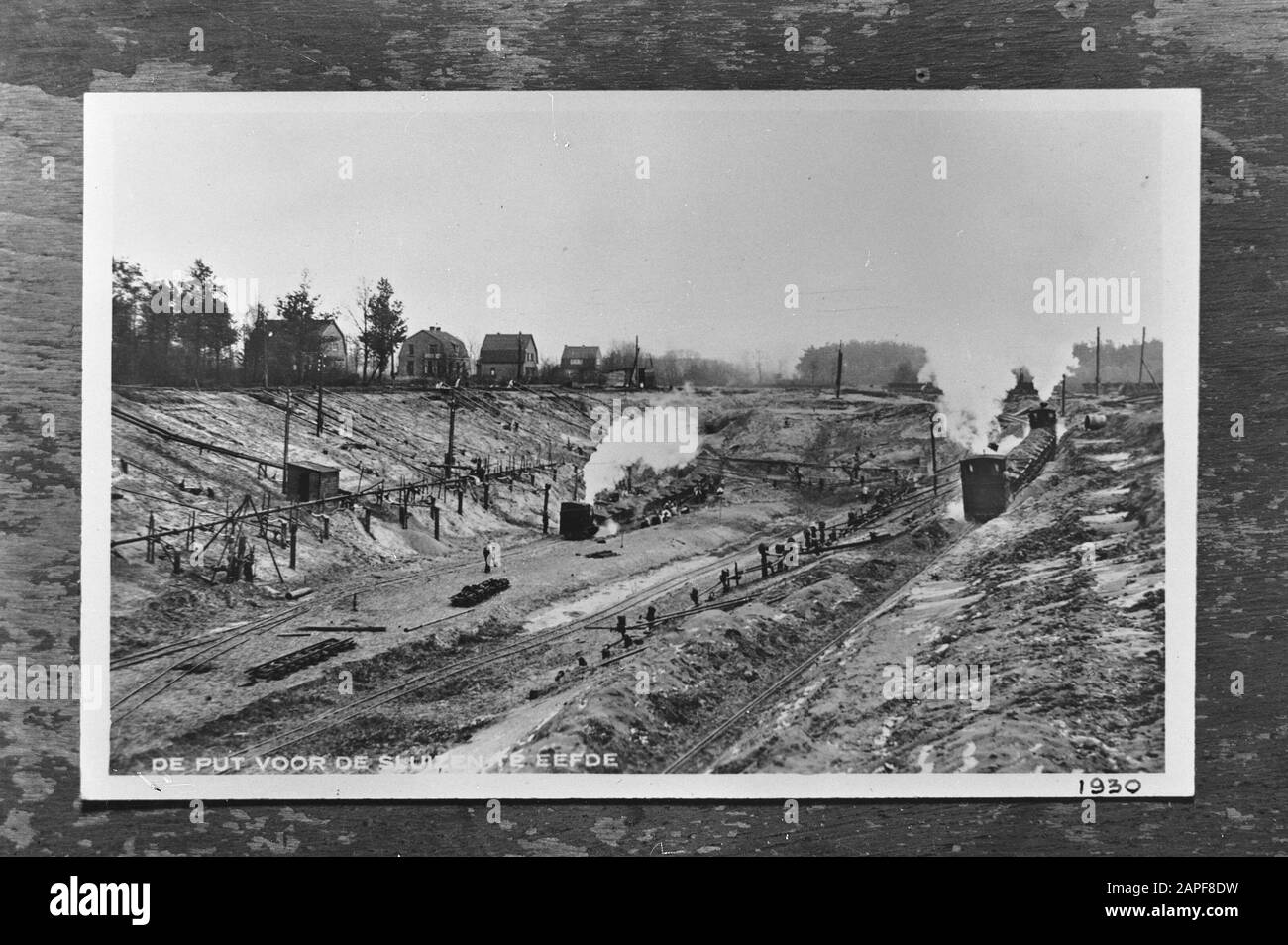 6.5x9 fosse de fondation avec serrure à bronze Eefde Date: Non dédrée lieu: Eefde mots clés: Bronbemaling, puits de fondation Nom personnel: SLOIS Banque D'Images