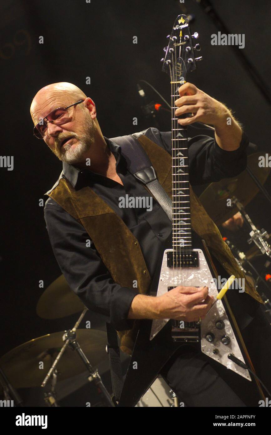 Andy Powell, de Wisbone Ash, vit au concert « Music & Stories 2020 » à Tempodrom. Berlin, 21 janvier 2020 | utilisation dans le monde entier Banque D'Images