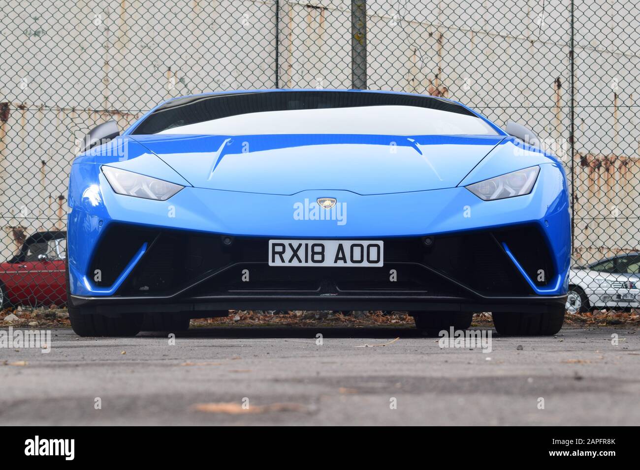 Bleu Lamborghini Huracan Performante basse vue avant Banque D'Images