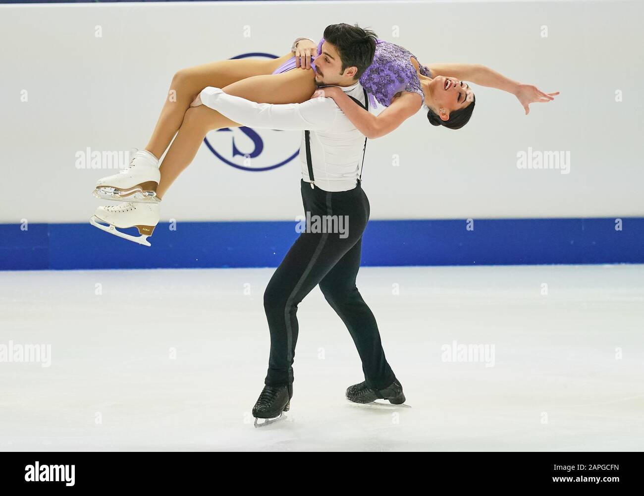 Steiermarkhalle, Graz, Autriche. 23 janvier 2020. Nicole Kelly et Berk Akalin de Turquie lors de la danse sur glace aux Championnats européens de patinage artistique de l'UIP à crédit : CSM/Alay Live News Banque D'Images