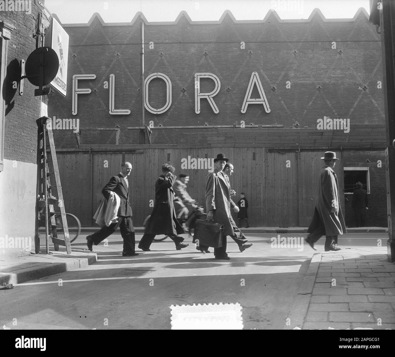 Construction Nouvelle Flore Amsterdam. Façade Date: 7 Mai 1953 Lieu: Amsterdam, Noord-Holland Mots Clés: Cinémas, Théâtres Nom De L'Institution: Flora Banque D'Images