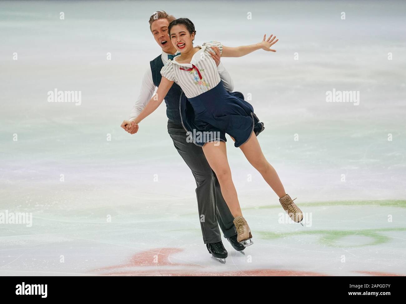 Steiermarkhalle, Graz, Autriche. 23 janvier 2020. Yuka Orihara et Juho Pirinen, de Finlande, pendant la danse sur glace aux Championnats européens de patinage artistique de l'UIP à crédit : CSM/Alay Live News Banque D'Images