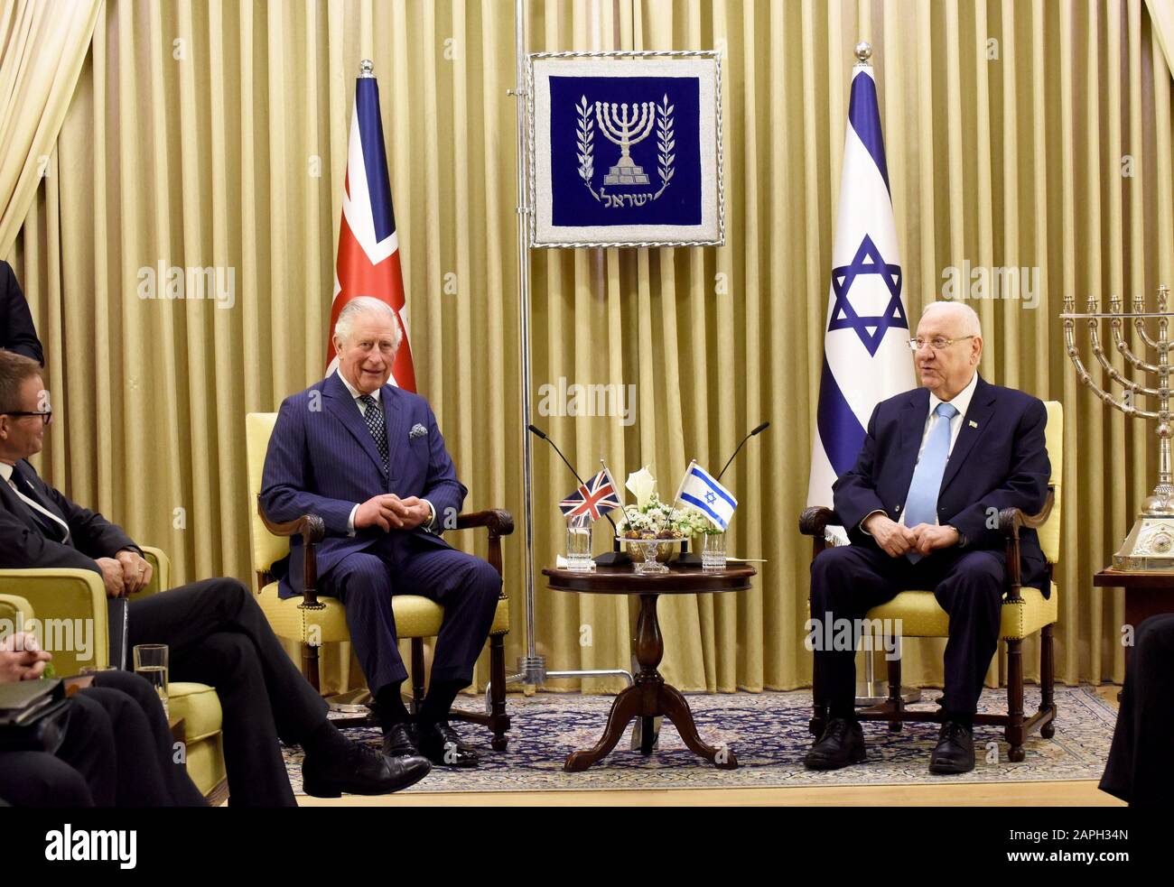 Jérusalem, Israël. 23 janvier 2020. (L) Altesse Royale le Prince Charles et ( R) le Président israélien Reuven Rivlin font des déclarations dans la résidence présidentielle à Jérusalem, devant le Cinquième Forum mondial sur l'Holocauste, le jeudi 23 janvier 2020. Les dirigeants du monde se sont réunis à Jérusalem pour commémorer l'holocauste et le 75 anniversaire de la libération du camp de concentration d'Auschwitz Birkenau. Photo par Debbie Hill/UPI crédit: UPI/Alay Live News Banque D'Images