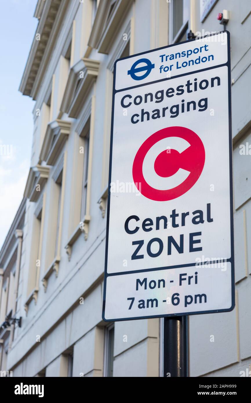 Signalisation des Frais de congestion sur Millbank Banque D'Images