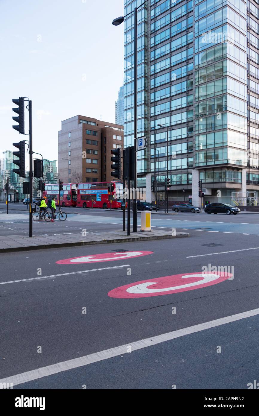 Signalisation des Frais de congestion sur Millbank Banque D'Images