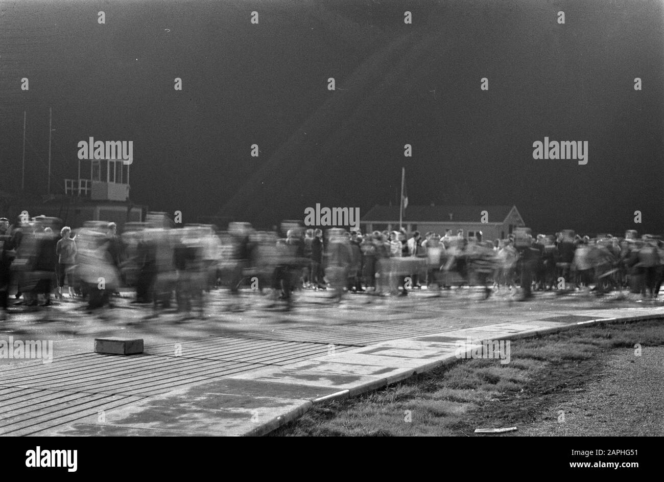 La patinoire Jaap Eden d'Amsterdam est de nouveau ouverte Date: 16 octobre 1962 lieu: Amsterdam, Noord-Holland mots clés: Ice rinks Nom personnel: Eden, Jaap Banque D'Images