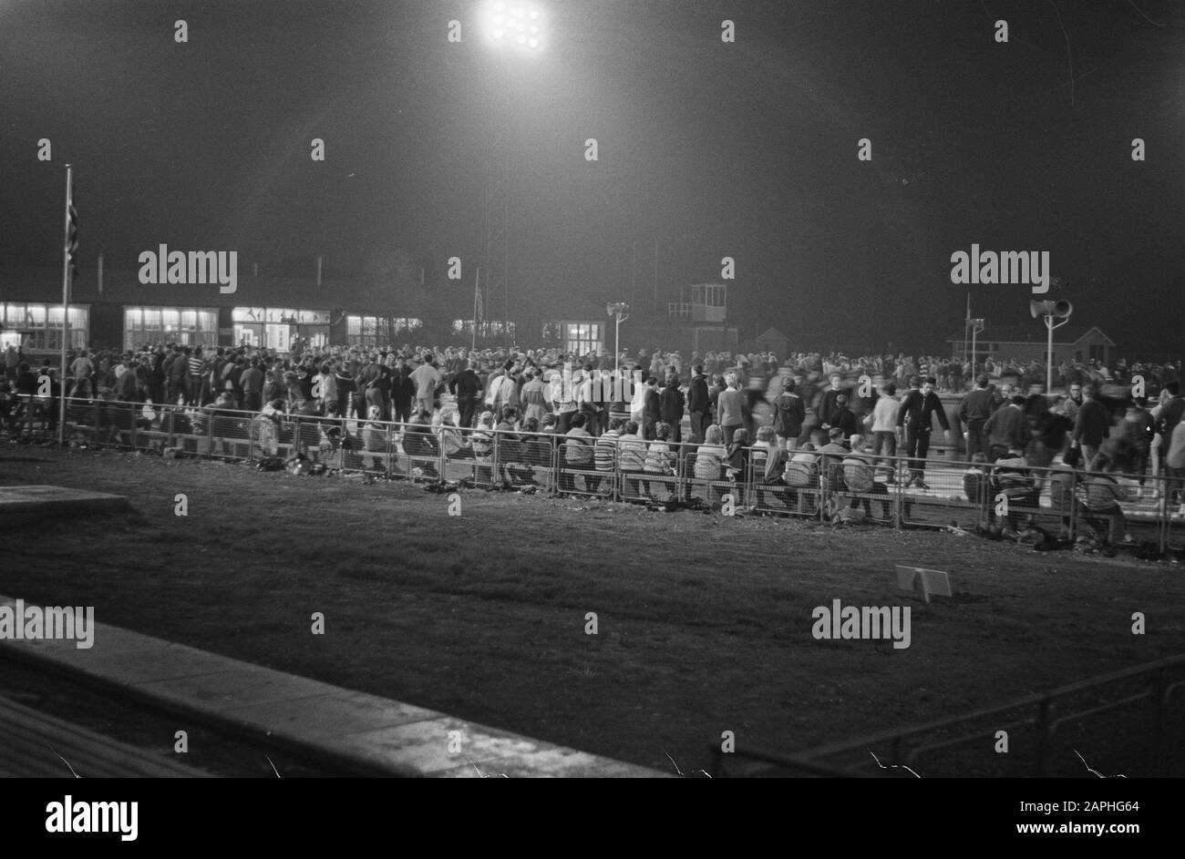 La patinoire Jaap Eden d'Amsterdam est de nouveau ouverte Date: 16 octobre 1962 lieu: Amsterdam, Noord-Holland mots clés: Ice rinks Nom personnel: Eden, Jaap Banque D'Images