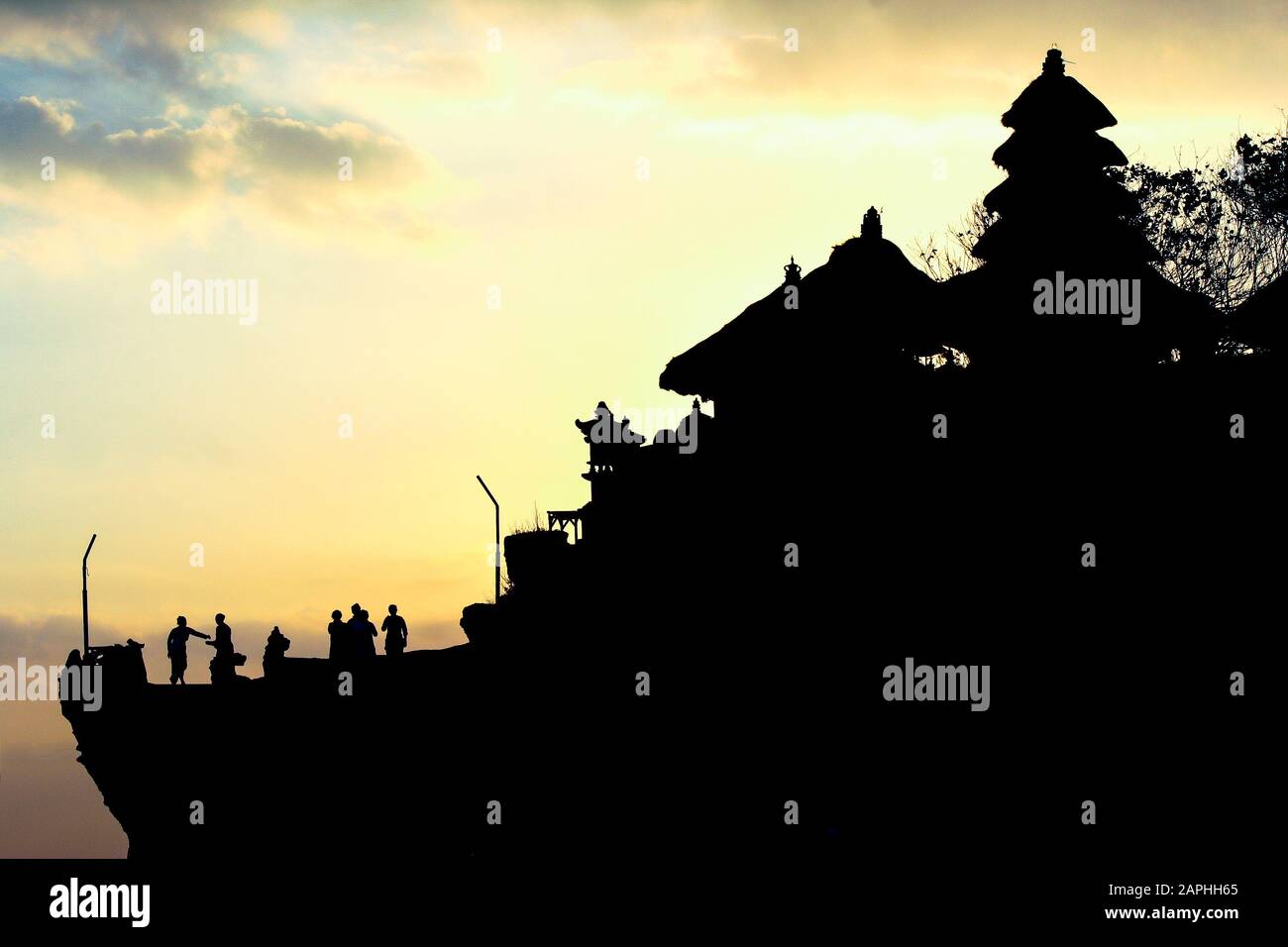 Coucher de soleil au temple de Tanah Lot (île de Bali) Indonésie Banque D'Images