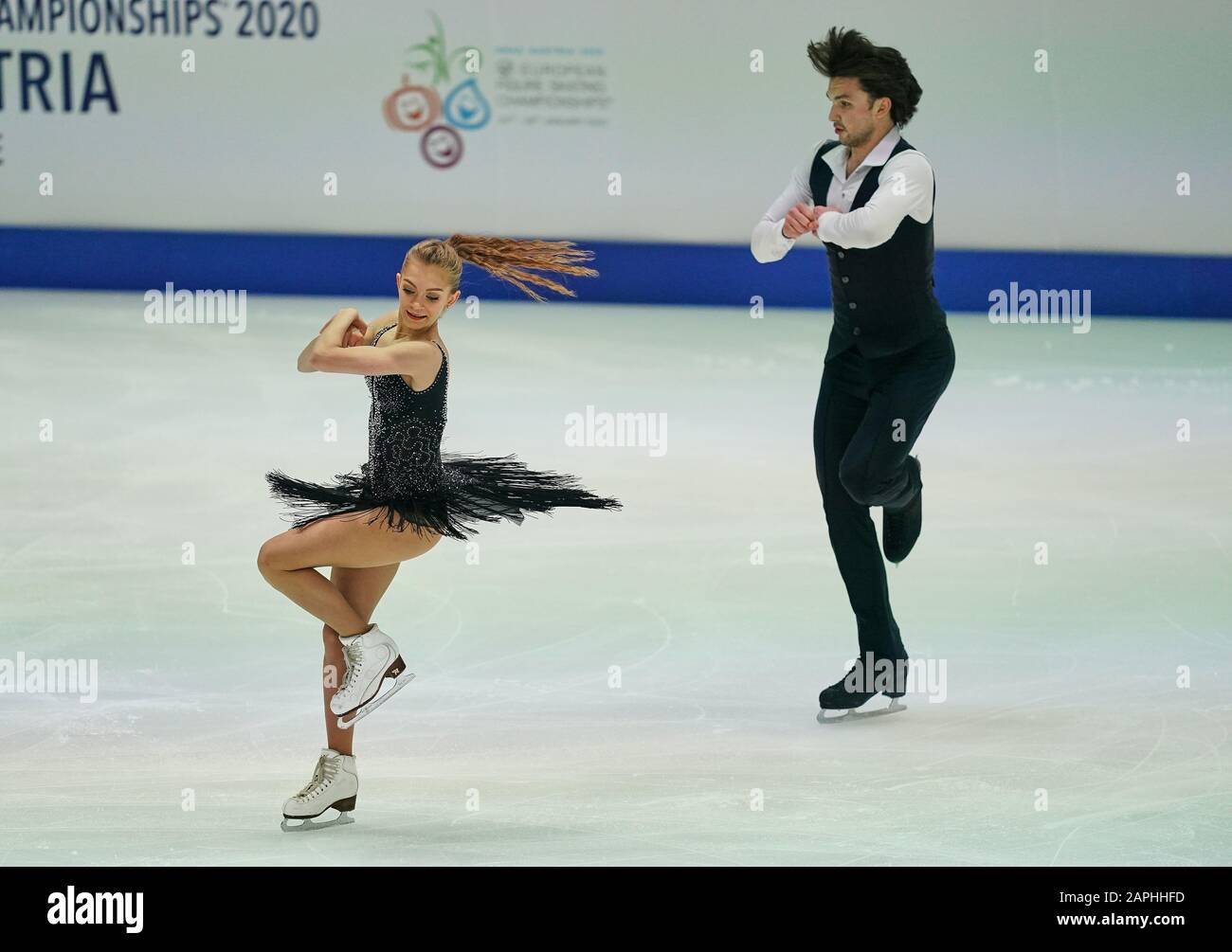 Steiermarkhalle, Graz, Autriche. 23 janvier 2020. Maria Kazakova et Georgy Reviya de Géorgie lors de la danse sur glace aux Championnats européens de patinage artistique de l'UIP à Steiermarkhalle, Graz, Autriche. Crédit: Csm/Alay Live News Banque D'Images
