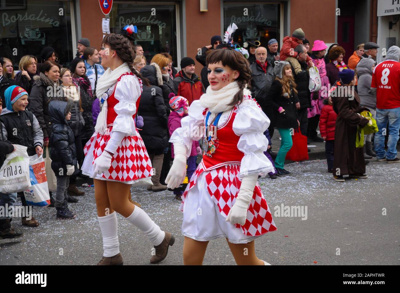 Neuwied, Allemagne 11 Février 2013. Le carnaval allemand annuel, Rosenmontag (anglais: Rose lundi) a lieu le lundi Shrove avant le mercredi des cendres, Banque D'Images