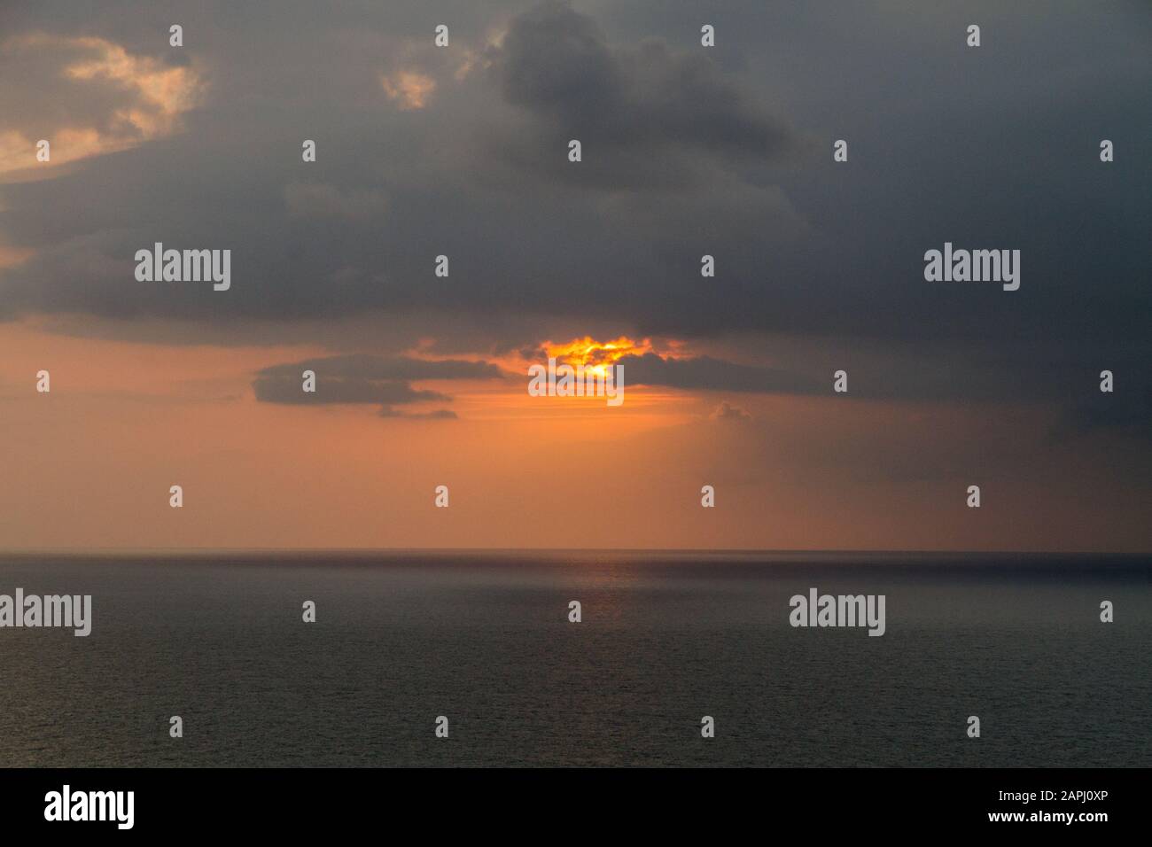 Coucher de soleil en Thaïlande, vue sur la mer Banque D'Images