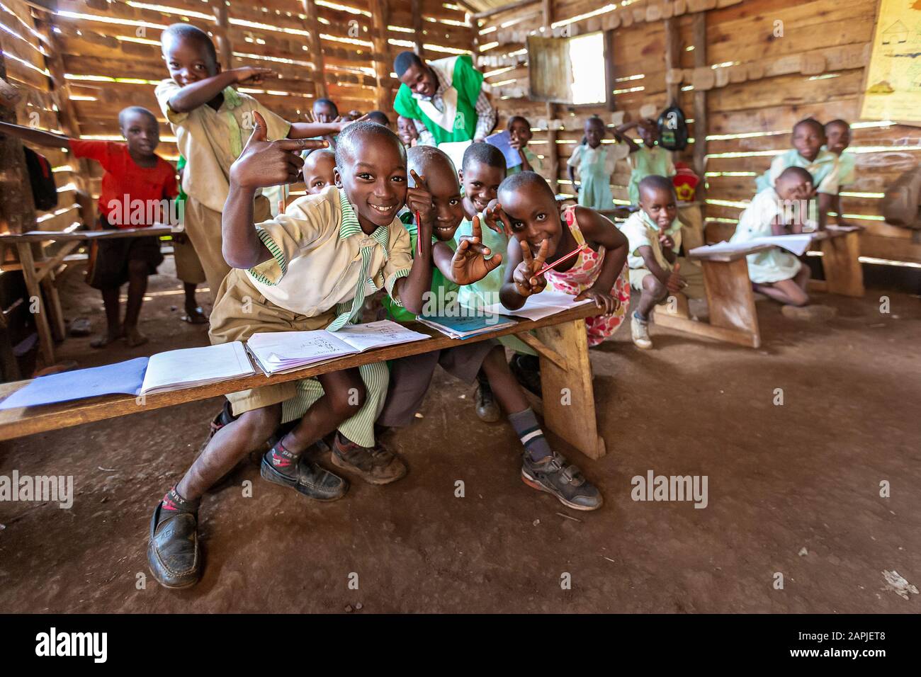 Enfants de l'école primaire locale de Kibale, Ouganda Banque D'Images
