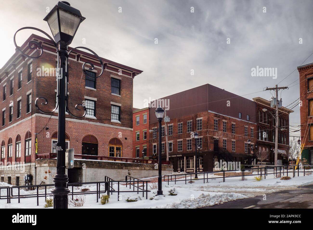 Oswego, New York, États-Unis. 23 Janvier 2020. Vue sur le centre-ville d'Oswego, New York, sur la rive du lac Ontario, dans l'État de New york, l'après-midi d'hiver Banque D'Images