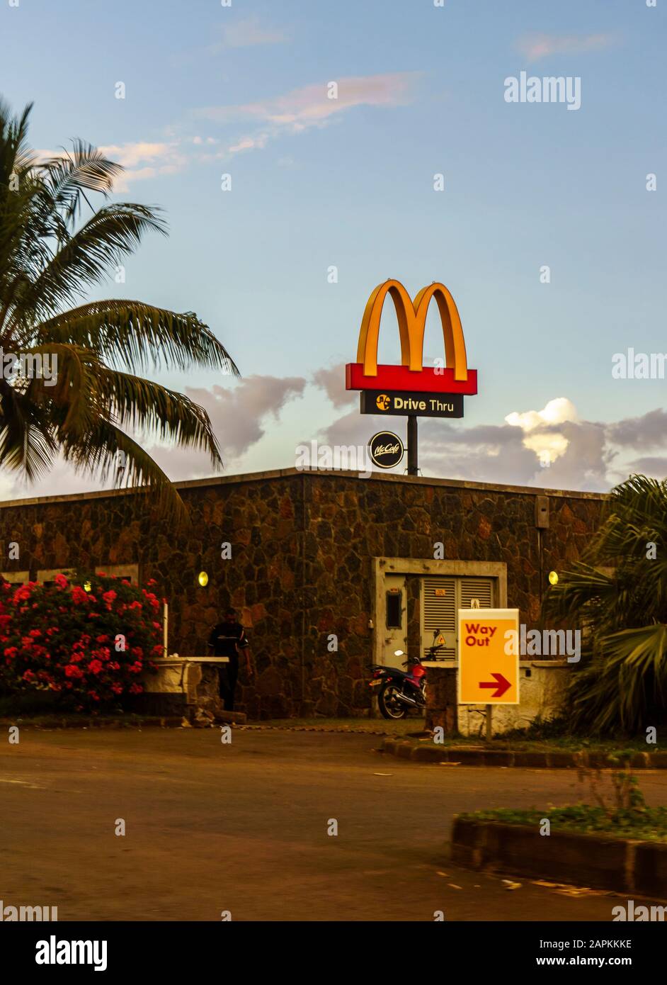 Île Maurice, décembre 2019 - un logo MacDonald sur l'île tropicale de Maurice Banque D'Images