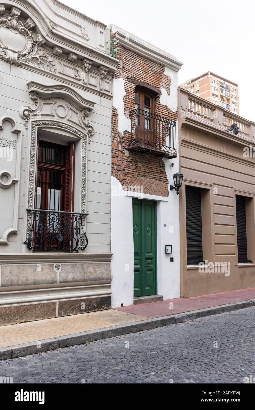 Belle vue sur les vieux bâtiments historiques dans le centre de Buenos Aires, en Argentine Banque D'Images