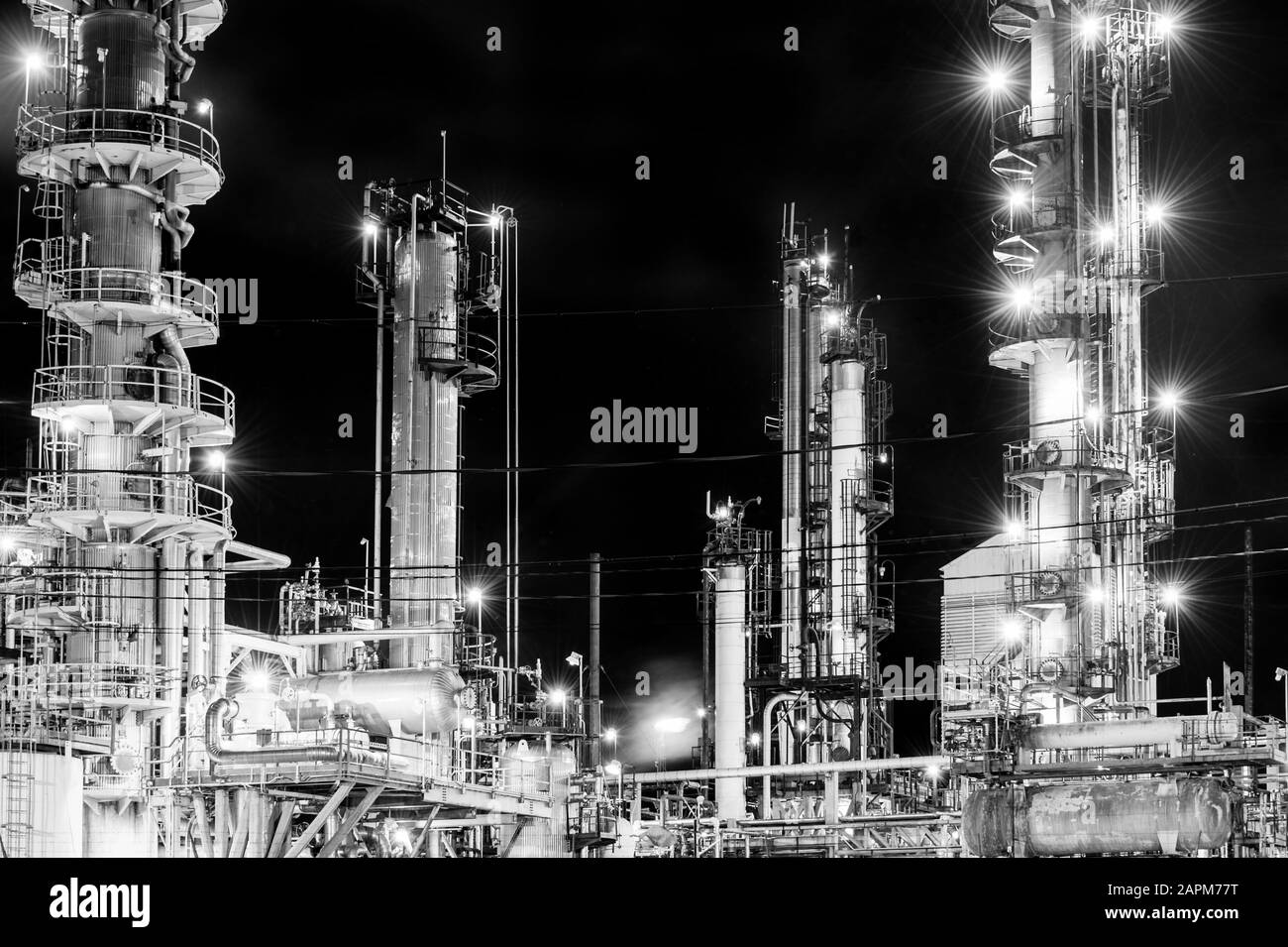 Lumières de la raffinerie de pétrole près de Halifax, Nouvelle-Écosse, Canada Banque D'Images
