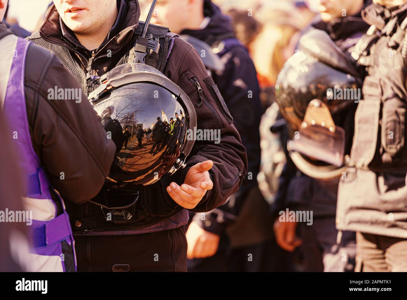 bracelet, police de grammaire, saint michael, policiers, policiers, crash, ukraine Banque D'Images