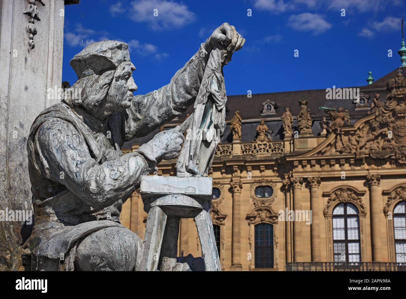 Matthias Grünewald Statue fontaine, Frankoniabrunnen Residenceplatz Anzanole, carrés, résidence, Würzburg, Wuerzburg, Basse-franconie , Bavière, Allemagne Banque D'Images