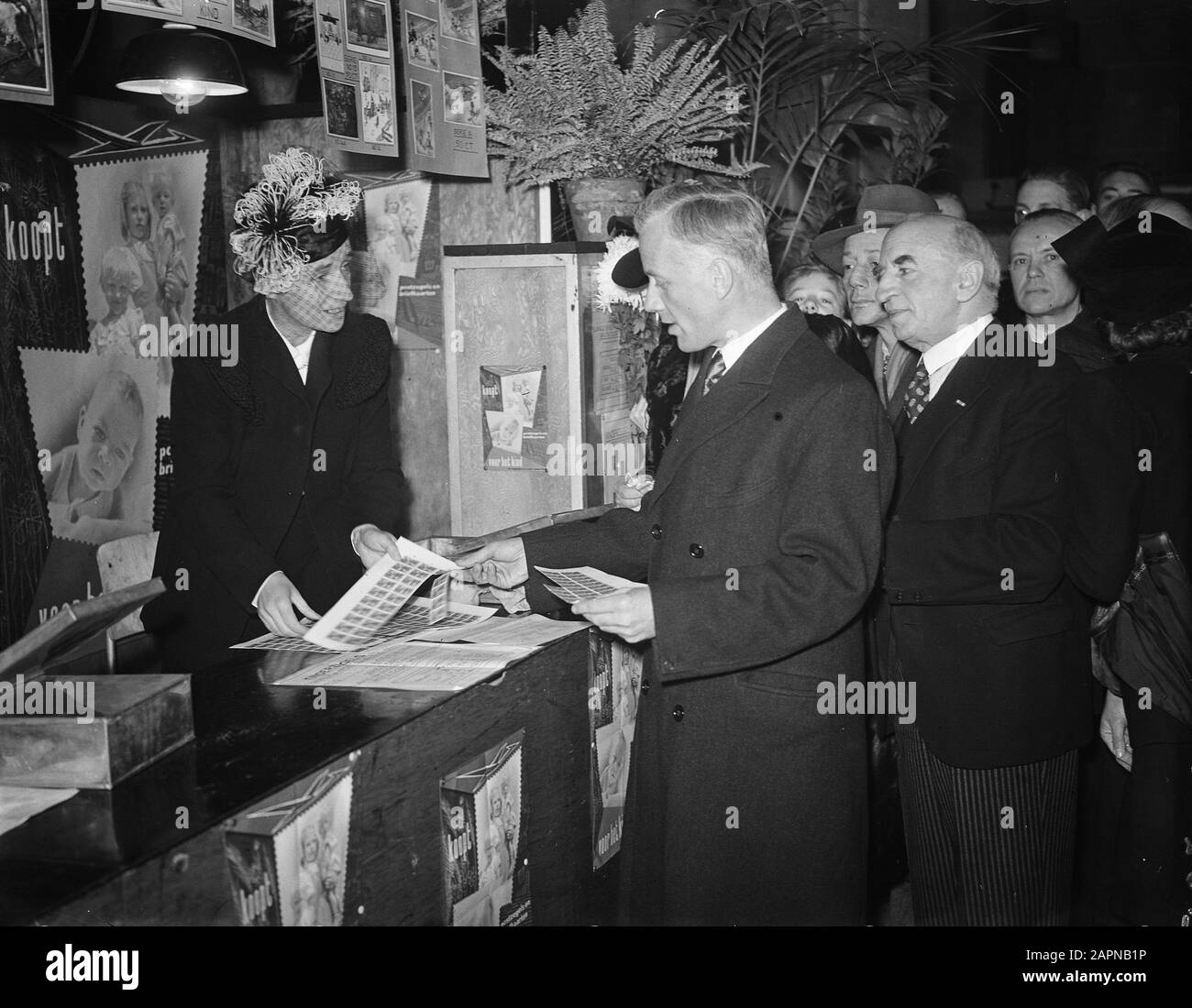 Kinderstamps Dailly Date: 28 Novembre 1947 Mots Clés: Kchard Timbres Nom De Famille: Ailly, Arnold Jan D'' Banque D'Images