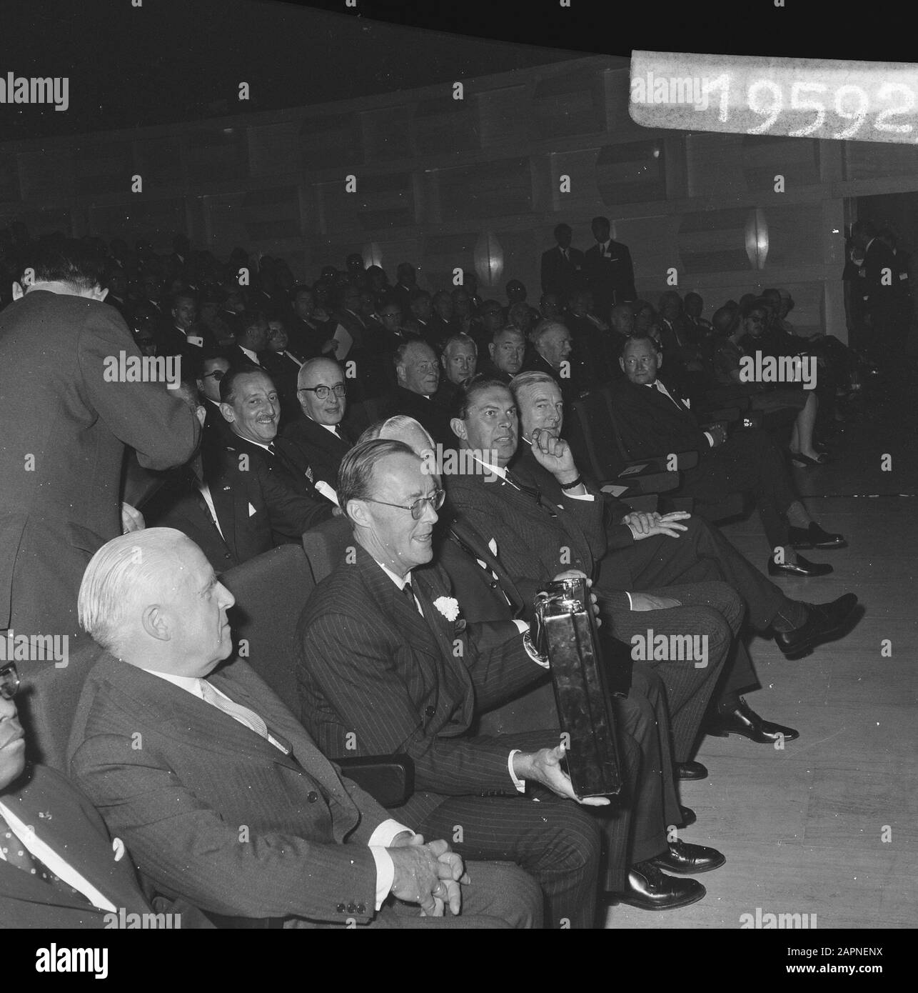 Congrès du Central Institute Training Sports leaders (CIO) à de Doelen à Rotterdam Prins Bernhard à de zaal Date: 19 septembre 1966 lieu: Rotterdam, Zuid-Holland mots clés: Congrès, princes, halls Nom personnel: Bernhard, prince (1911-2004) Nom de l'institution: Doelen, The Banque D'Images
