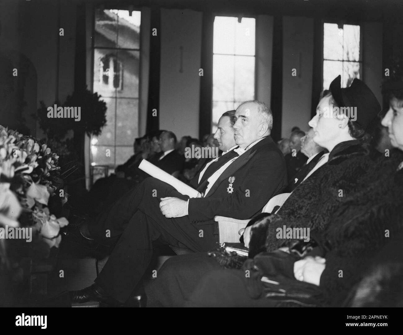 Octroi De Doctorats Honorifiques En Sciences Appliquees Agricoles Pour Le 30eme Anniversaire De L Ir S L Louwes Et Berkely Gage Au Nom De Sir John Boyd Orr Date 9 Mars 1948 Lieu