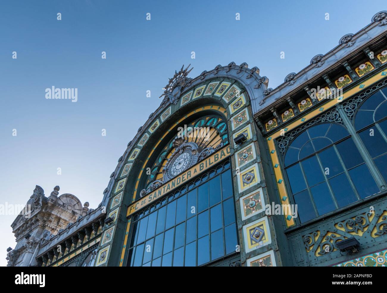 La façade Belle Epoche de la gare de Bilbao-Concordia. Banque D'Images