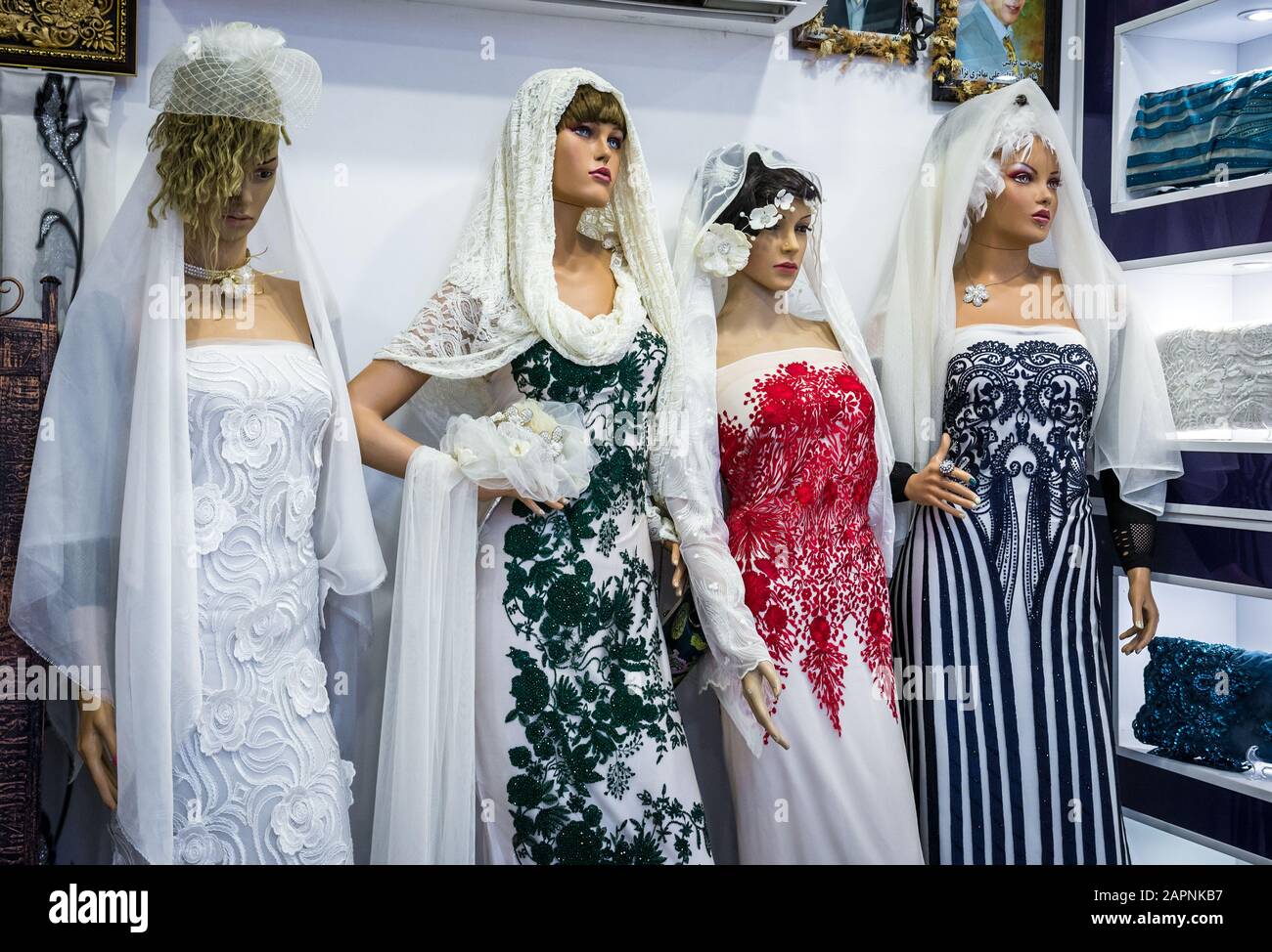 Salon de robe de mariage sur le vieux bazar de Kashan, ville capitale de comté de Kashan en Iran Banque D'Images